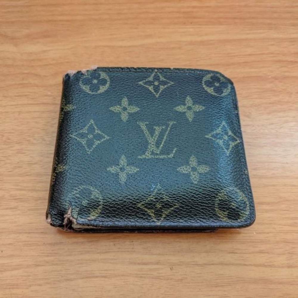 Louis Vuitton Monogram Wallet #1228***